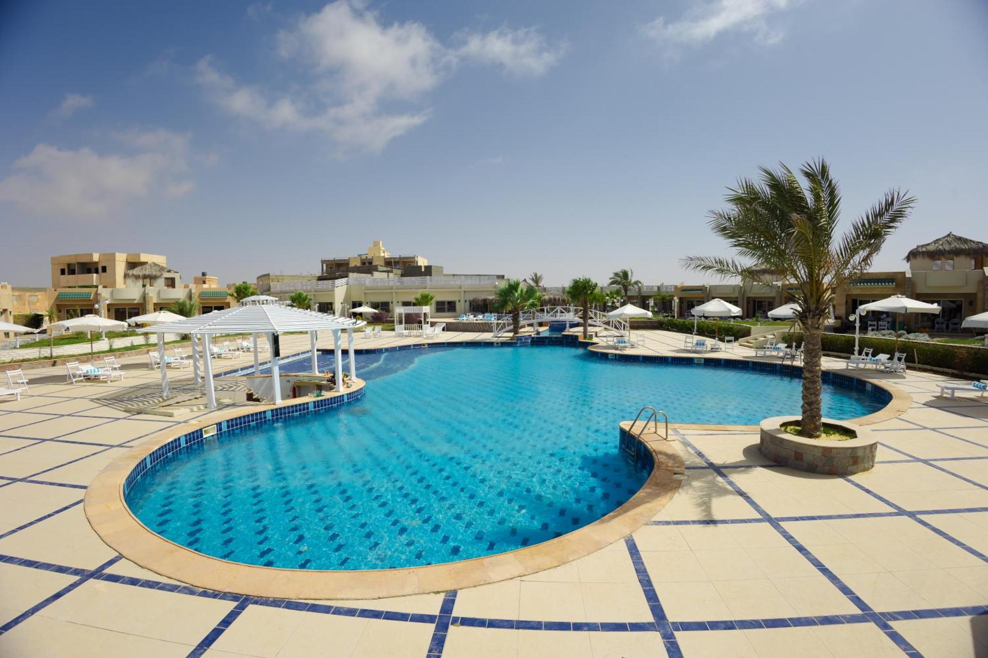 מרסה מטרוהה Grand Waha Resort מראה חיצוני תמונה